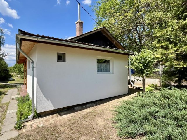Eladó családi ház, Szentmártonkátán 19.9 M Ft, 1 szobás