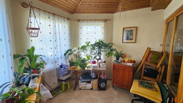 Eladó családi ház, Pomázon 98 M Ft, 4 szobás