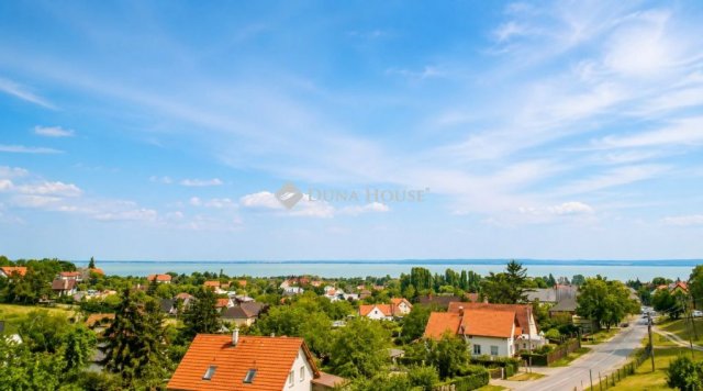 Eladó családi ház, Alsóörsön 110 M Ft, 7 szobás