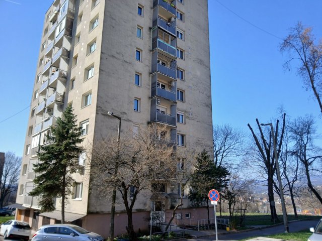 Eladó panellakás, Miskolcon 28.5 M Ft, 2+1 szobás