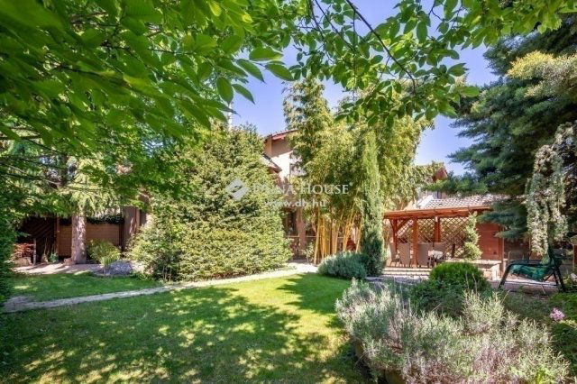 Eladó családi ház, Szigetszentmiklóson 155.9 M Ft, 5 szobás