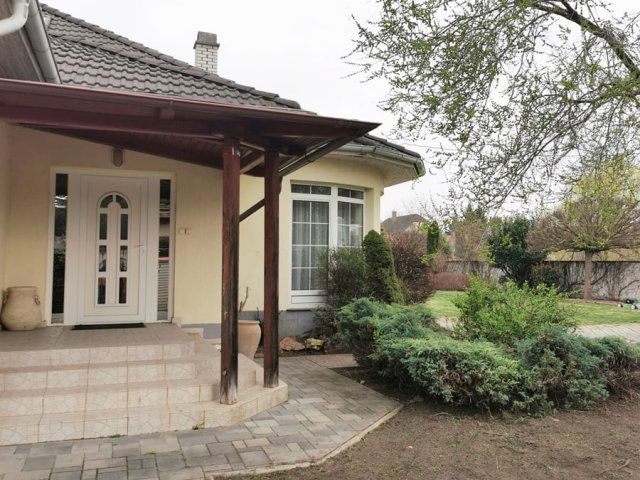 Eladó családi ház, Nyíregyházán 104.9 M Ft, 4 szobás