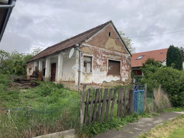 Eladó családi ház, Átán 4.5 M Ft, 3 szobás