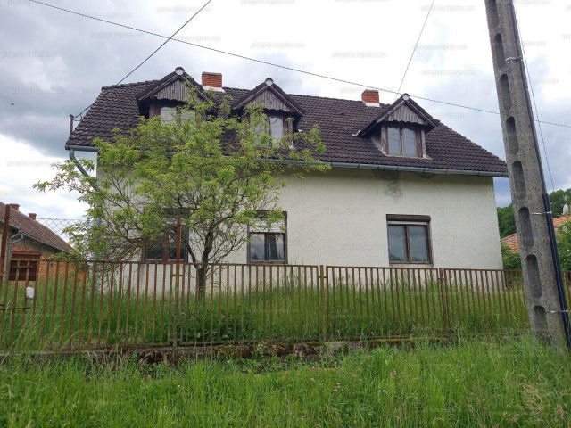 Eladó családi ház, Lentiben, Szombathelyi úton 15.9 M Ft