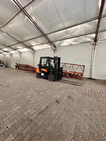 Kiadó ipari ingatlan, Oroszlányban 1540 E Ft / hó