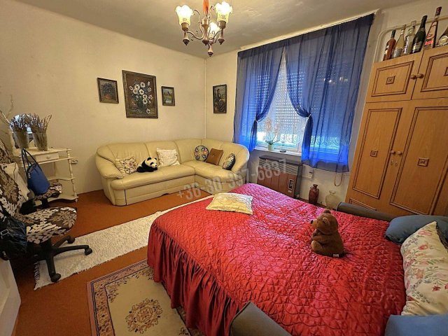 Eladó családi ház, Szegeden, Csallóközi utcában 49.5 M Ft