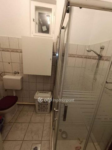 Eladó téglalakás, Solymáron 129.9 M Ft, 3 szobás