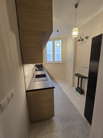 Kiadó téglalakás, albérlet, I. kerületben, Hunyadi János úton