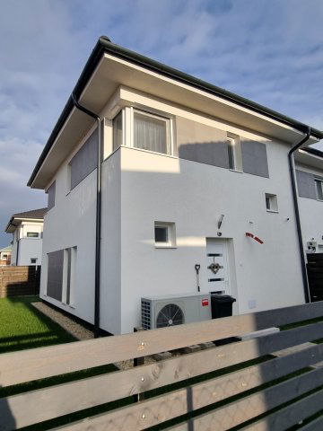 Eladó sorház, Mendén 74 M Ft, 4 szobás / költözzbe.hu