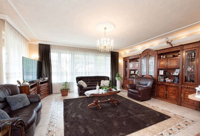 Eladó családi ház, Nyíregyházán 156 M Ft, 5 szobás