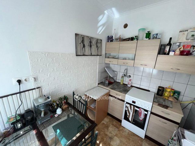 Eladó téglalakás, Budapesten, X. kerületben 39.9 M Ft, 1 szobás