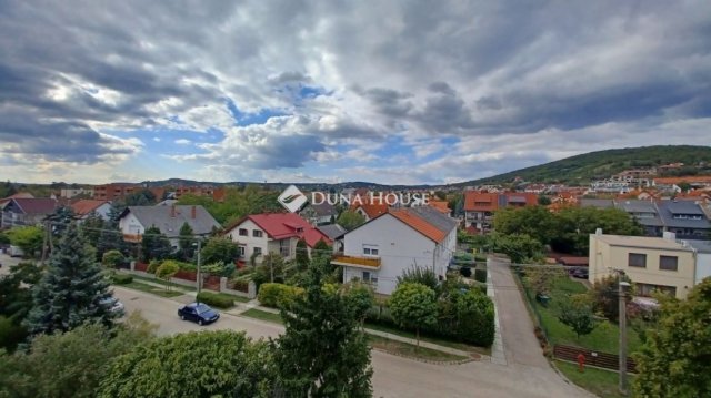 Eladó téglalakás, Balatonfüreden 69.5 M Ft, 2 szobás