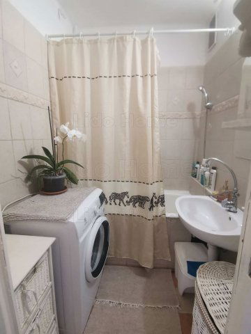 Eladó panellakás, Székesfehérvárott 54.99 M Ft, 2 szobás