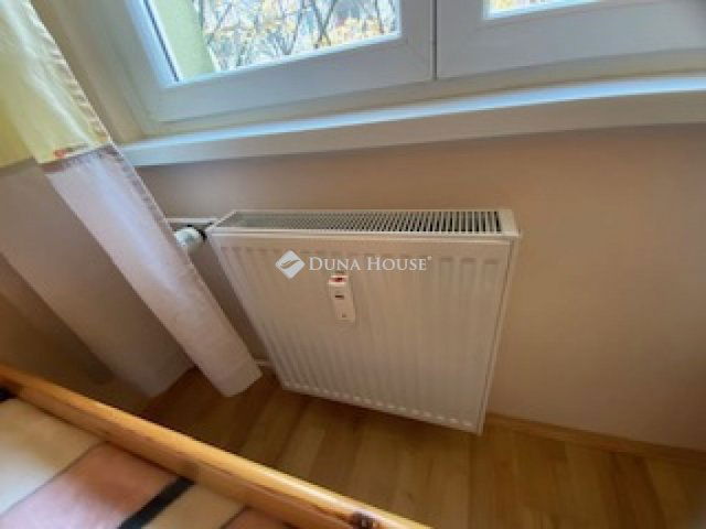 Eladó panellakás, Szegeden, Csorba utcában 72 M Ft, 1 szobás