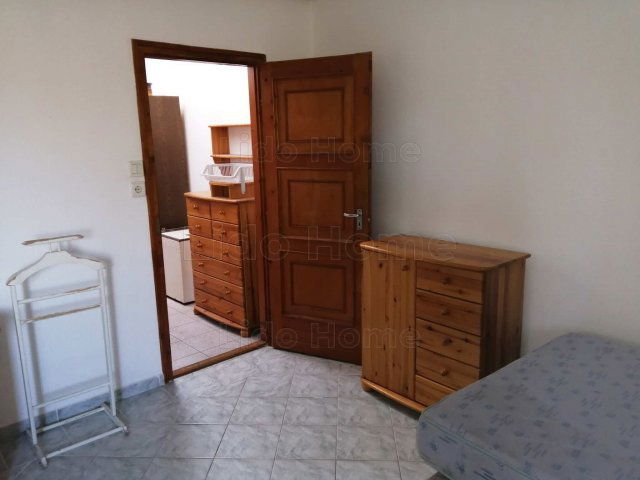 Kiadó családi ház, albérlet, Balatonföldváron 350 E Ft / hó