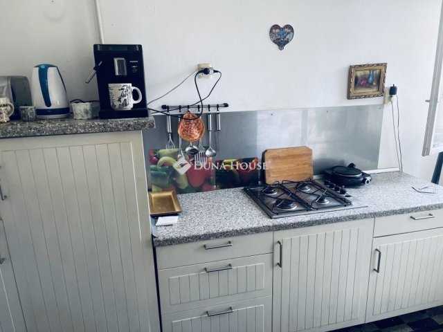 Eladó téglalakás, Budapesten, VIII. kerületben 89 M Ft, 3 szobás