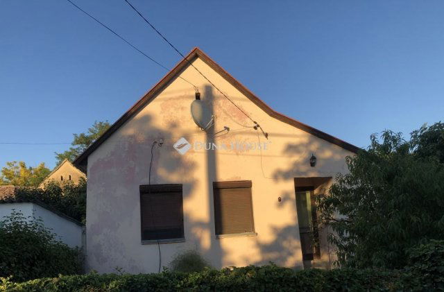 Eladó családi ház, Töttösön 13.9 M Ft, 3 szobás