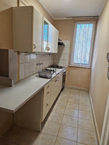 Eladó téglalakás, Szolnokon 29.99 M Ft, 2 szobás