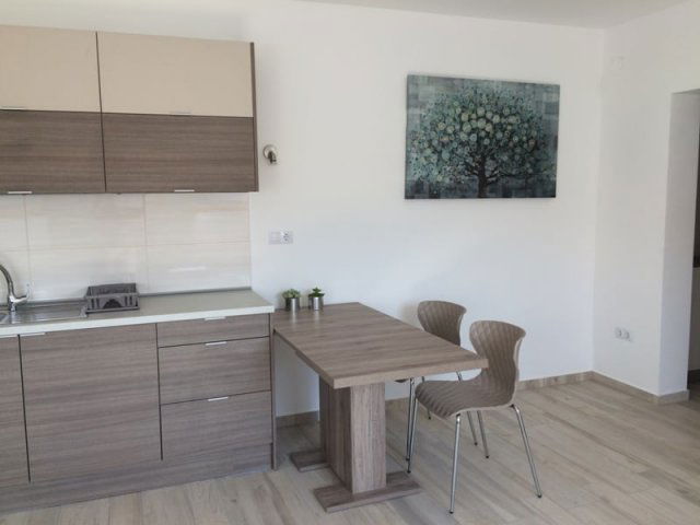 Kiadó téglalakás, albérlet, Pécsett, Munkácsy Mihály utcában