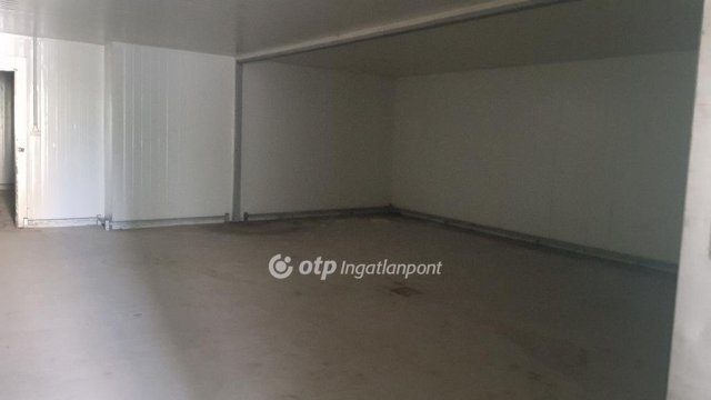 Kiadó ipari ingatlan, Szekszárdon 187 E Ft / hó
