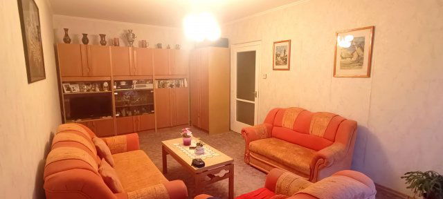 Eladó panellakás, Budapesten, III. kerületben 61.9 M Ft