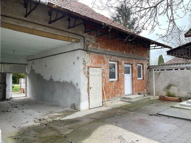 Eladó családi ház, Kisteleken 24.9 M Ft, 5 szobás