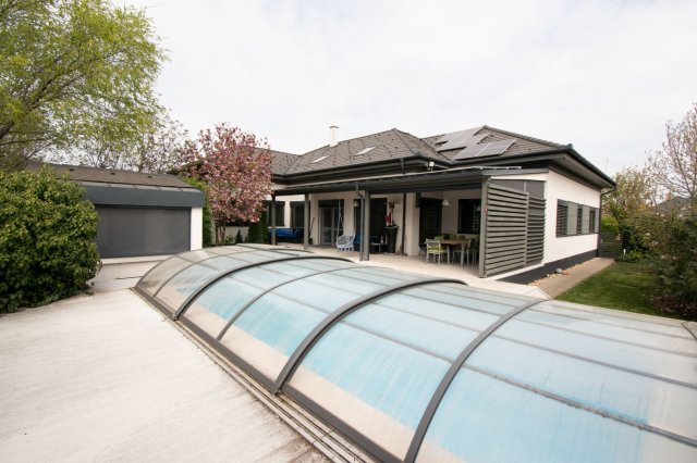 Eladó családi ház, Debrecenben 259 M Ft, 5 szobás