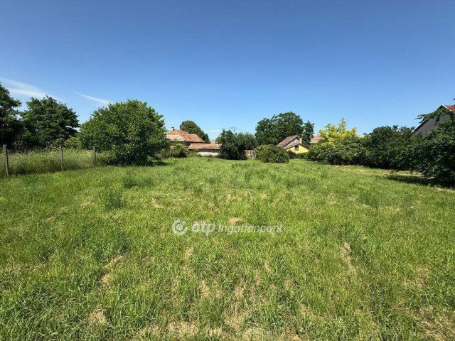 Eladó családi ház, Pusztamonostoron 24 M Ft, 2 szobás