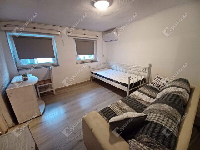 Kiadó családi ház, albérlet, Debrecenben 140 E Ft / hó