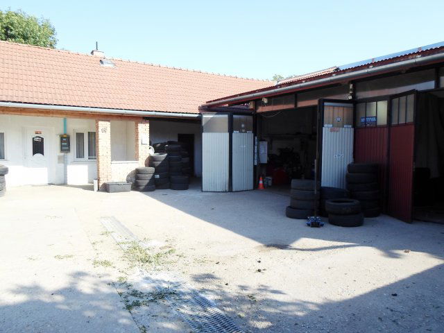 Eladó ipari ingatlan, Gyálon 124.9 M Ft / költözzbe.hu