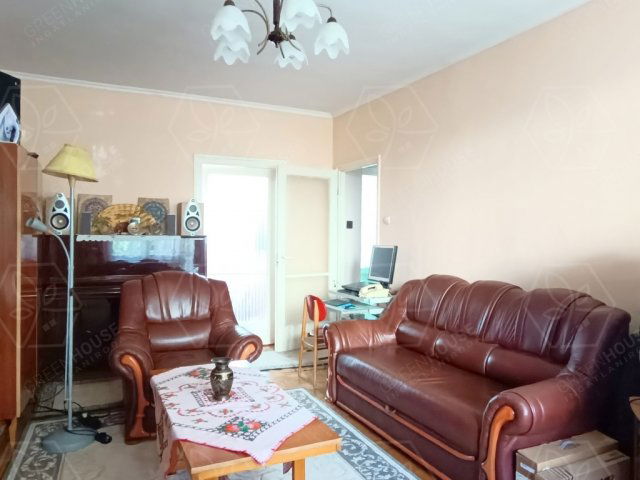 Eladó téglalakás, Nyíregyházán 43.99 M Ft, 23 szobás