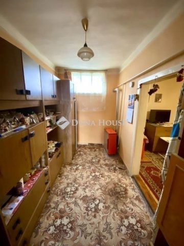 Eladó családi ház, Szegeden 44.99 M Ft, 4 szobás