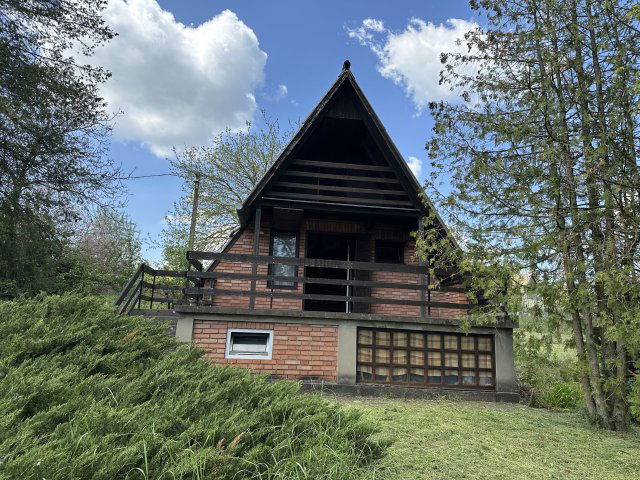 Eladó nyaraló, Esztergomban 34.5 M Ft, 2 szobás