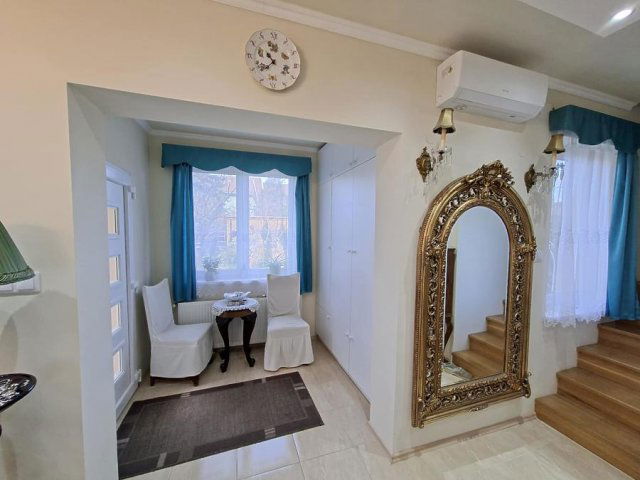 Eladó családi ház, Budapesten, XV. kerületben 189 M Ft, 4 szobás