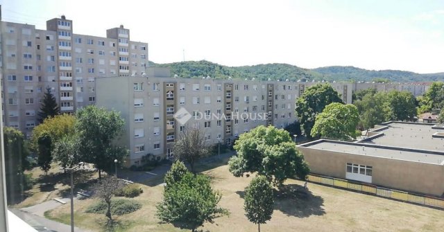 Eladó panellakás, Kazincbarcikán, Veres Péter utcában 29.8 M Ft