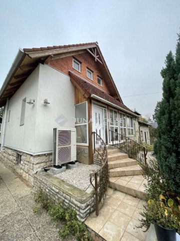 Eladó nyaraló, Csopakon 179 M Ft, 3 szobás / költözzbe.hu