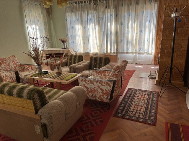 Eladó családi ház, Parádon 75 M Ft, 6 szobás