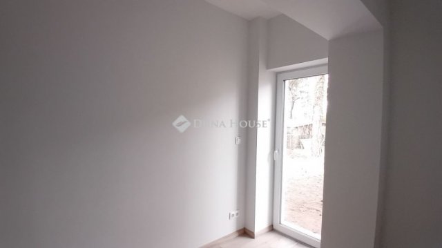 Eladó nyaraló, Siófokon 90.412 M Ft, 3 szobás