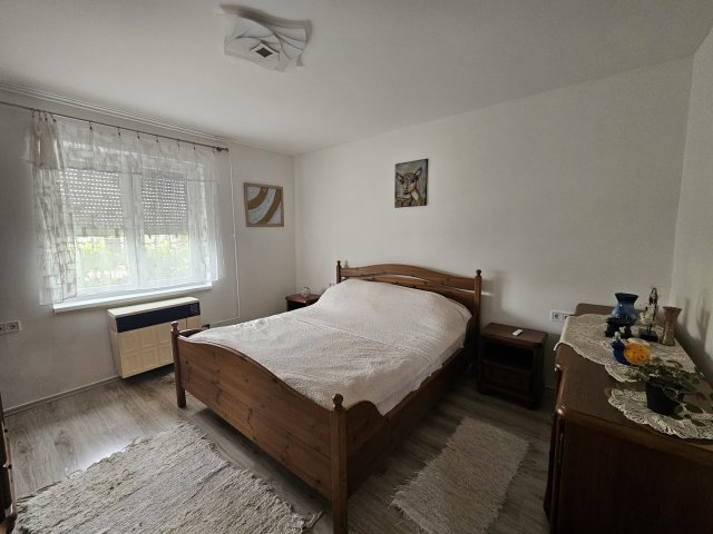 Eladó családi ház, Pápadereskén 48.99 M Ft, 2+1 szobás