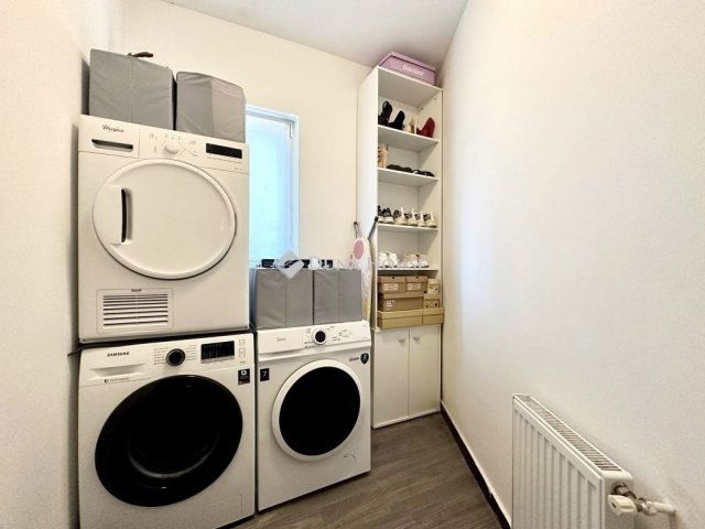 Eladó családi ház, Pécsett 115 M Ft, 4 szobás