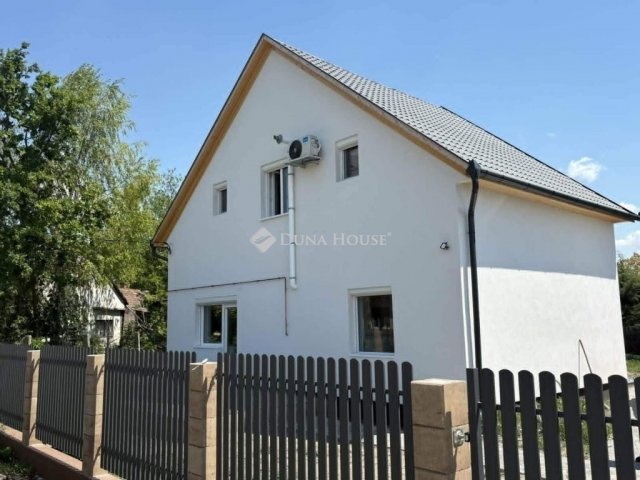 Eladó családi ház, Pusztaszabolcson 83.5 M Ft, 4 szobás