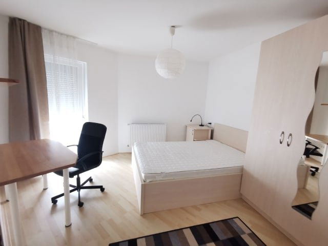 Kiadó téglalakás, albérlet, Pécsett, Hungária utcában