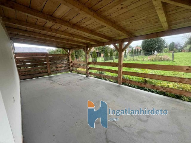 Eladó családi ház, Iváncon 19.9 M Ft, 2 szobás
