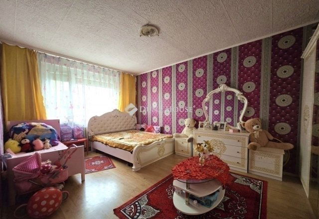 Eladó panellakás, Budapesten, XVIII. kerületben 63 M Ft, 3 szobás