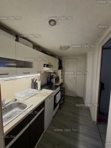 Eladó családi ház, Pomázon 45.9 M Ft, 2 szobás