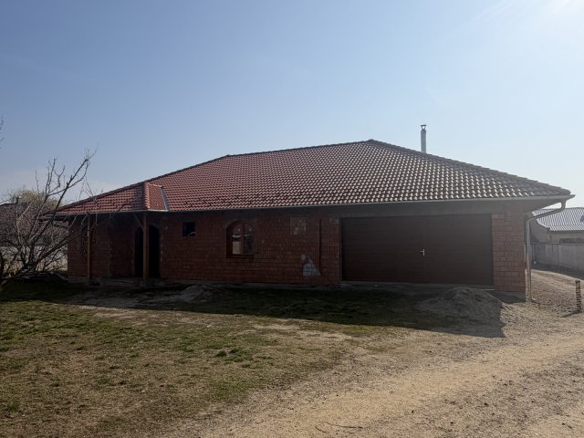 Eladó ipari ingatlan, Hévízgyörkön, Szahara utcában 239.9 M Ft