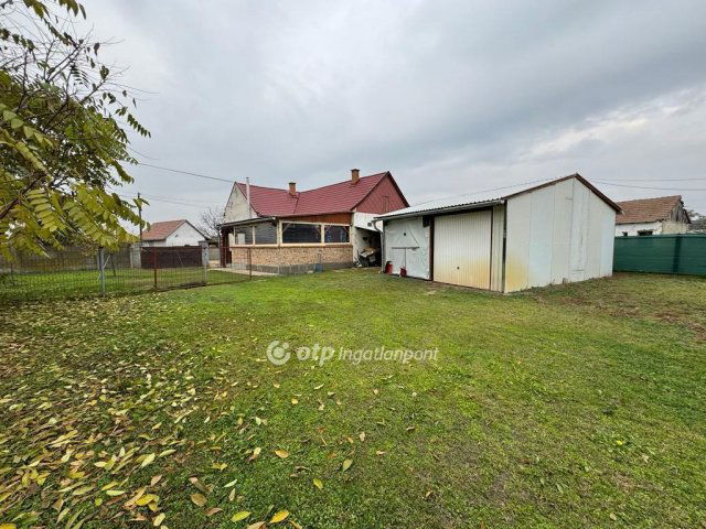 Eladó családi ház, Monostorpályin 39.9 M Ft, 2 szobás