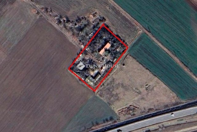 Eladó mezogazdasagi ingatlan, Kecskeméten 28 M Ft, 4 szobás