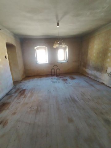 Eladó családi ház, Cegléden 26.9 M Ft, 3 szobás