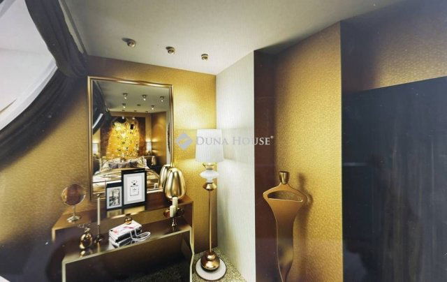 Eladó téglalakás, Budapesten, V. kerületben 270 M Ft, 1 szobás